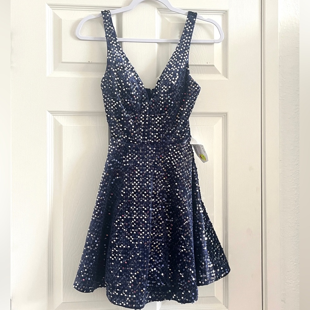 new with tag: city studios velvet sequin dress